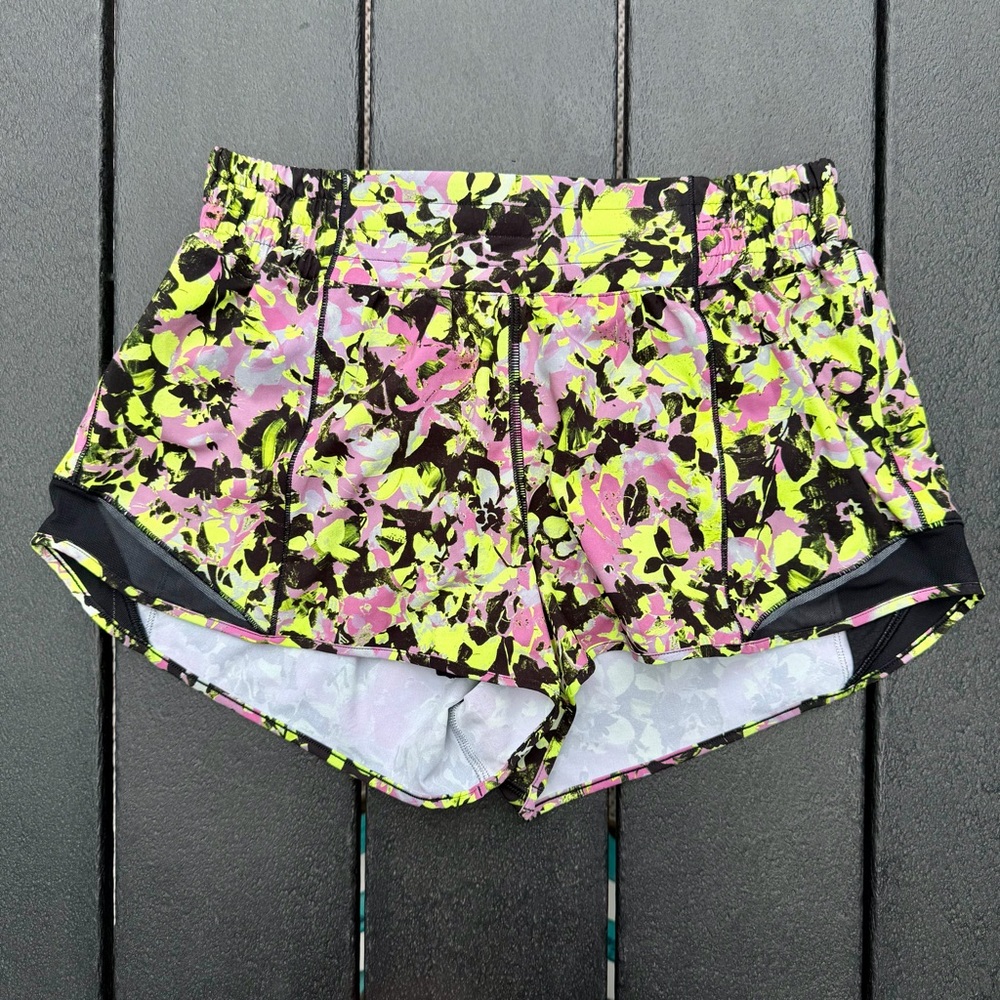 NWOT lululemon Hotty Hot High-Rise Shorts